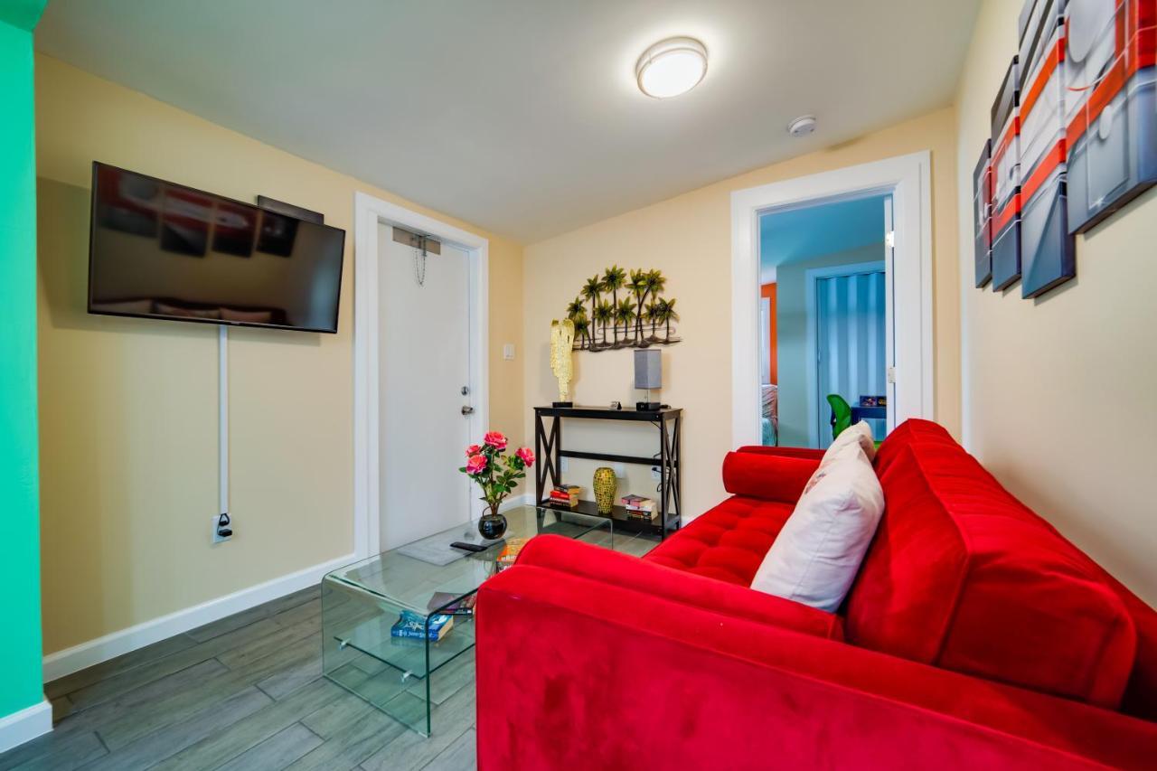 Beach Chairs, Good Kitchen, Strong Wifi On 14Th Ave フォート・ローダーデール エクステリア 写真